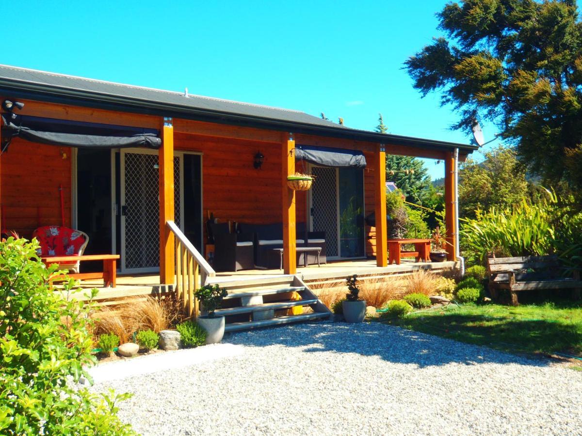 Lakefront Fantail Cottage Lake Hawea, Wanaka Extérieur photo