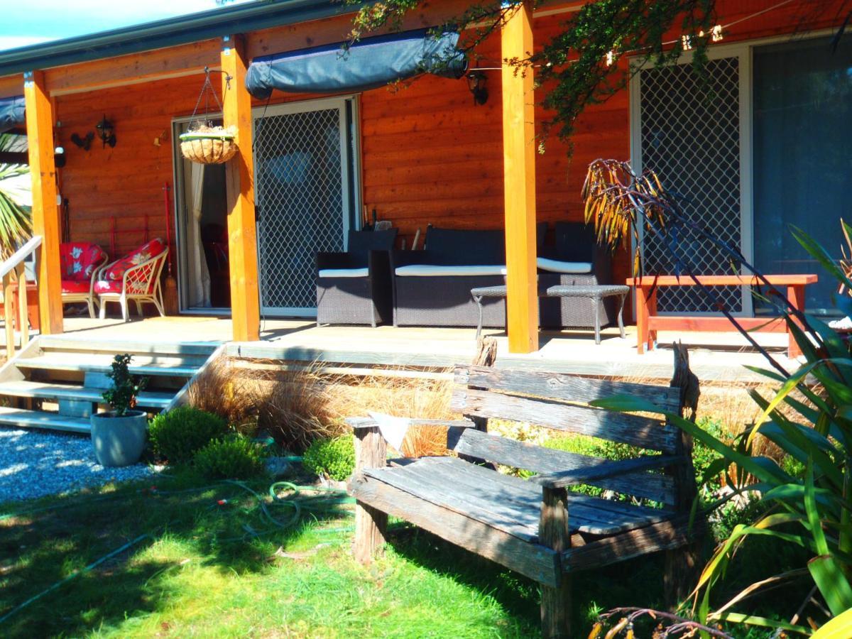 Lakefront Fantail Cottage Lake Hawea, Wanaka Extérieur photo